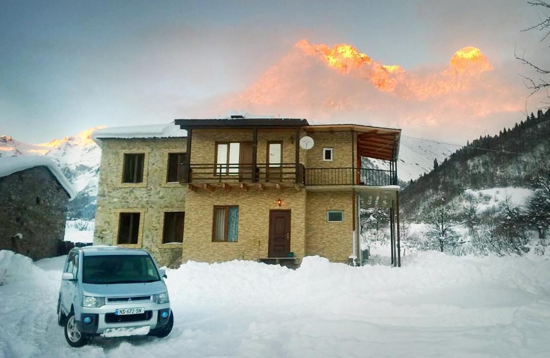 Peak Mazeri Guest House Eksteriør billede